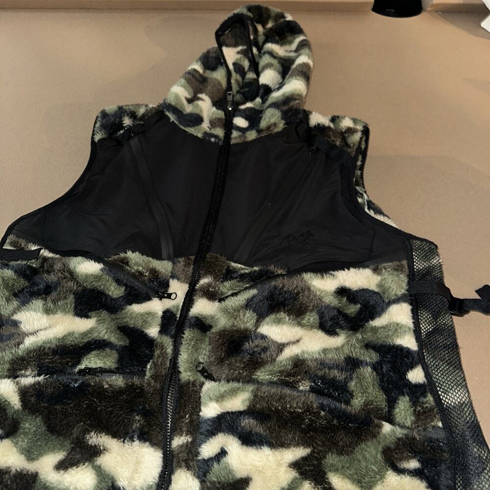 Prps Camo-Print Plush Vest ZIP UP size XXL buckled straps and mesh panels